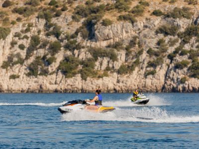 Speed is not limited, be careful while driving a jetski